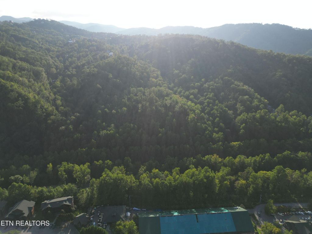 Photo of Wiley Oakley Drive, Gatlinburg, TN 37738 (MLS # 1304373)