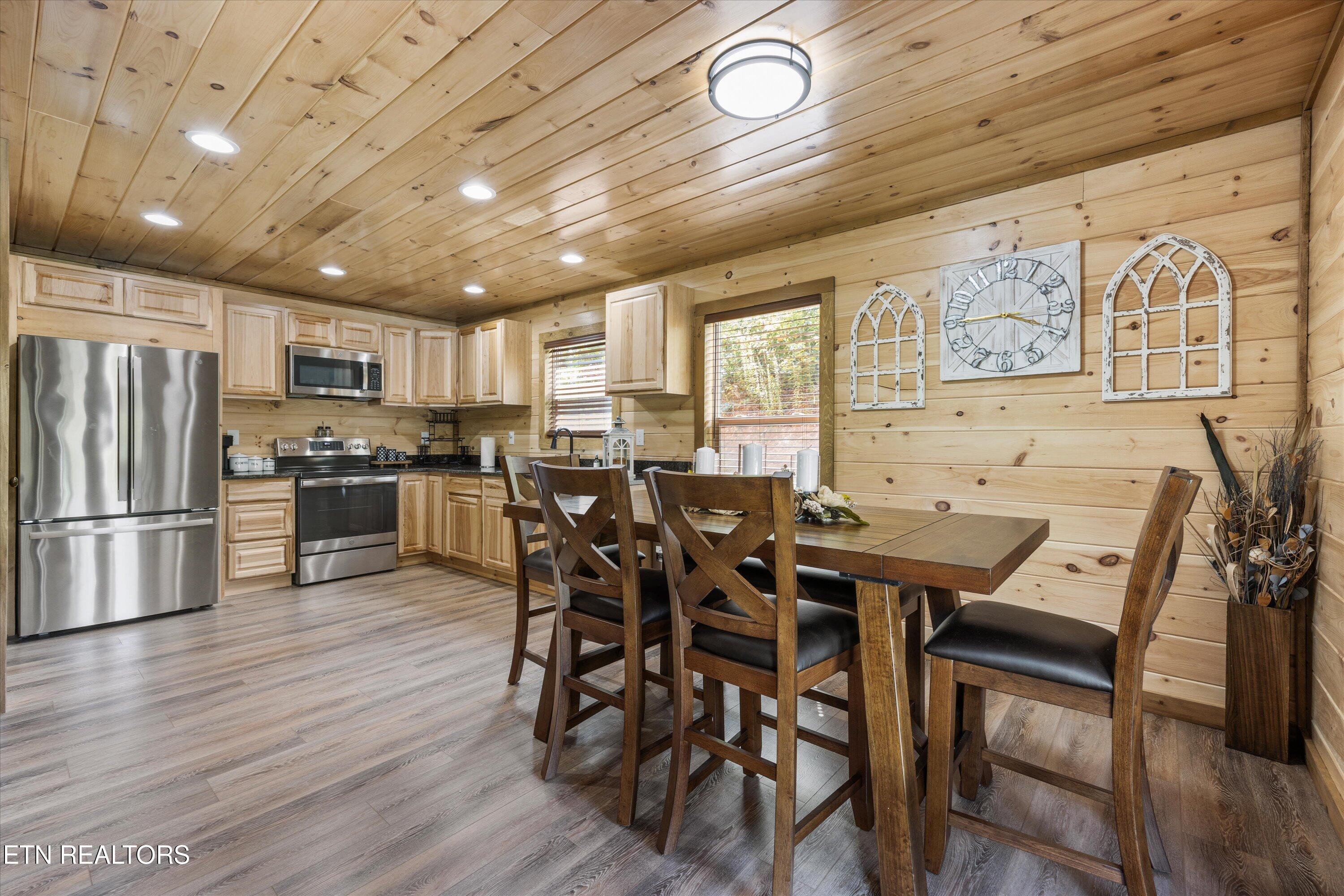 3194 Emerald Springs Loop