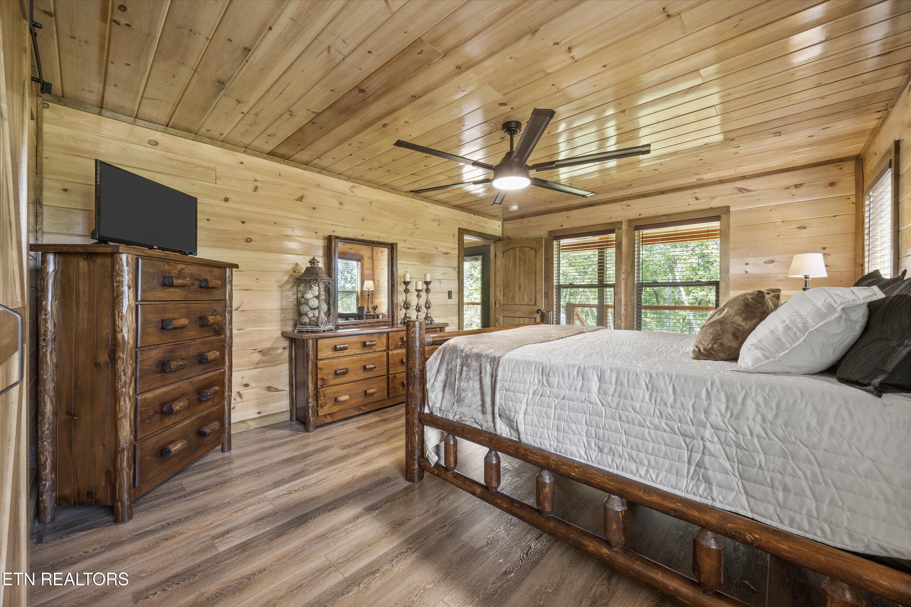 3194 Emerald Springs Loop