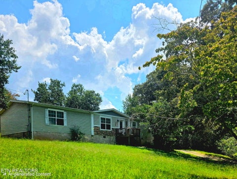 Photo of 520 Hickory Drive, Knoxville, TN 37912 (MLS # 1353860)