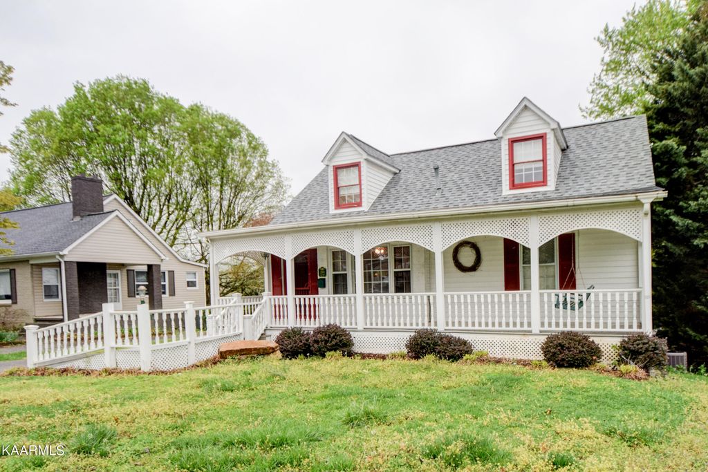 Photo of 280 Telford St, Alcoa, TN 37701 (MLS # 1223234)