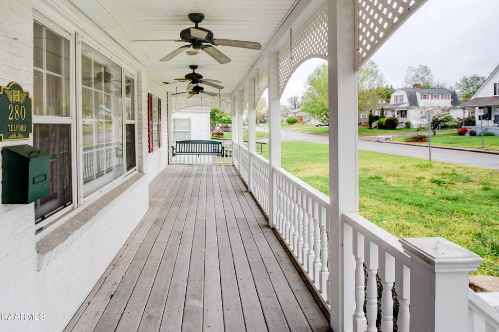 Photo of 280 Telford St, Alcoa, TN 37701 (MLS # 1223234)