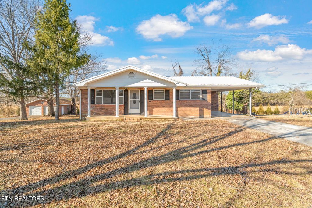 Photo of 215 Fowler St, Vonore, TN 37885 (MLS # 1288276)