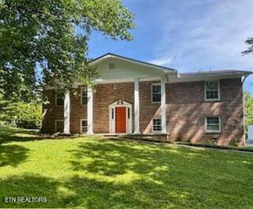 Photo of 36 Deer Ridge Rd, Norris, TN 37828 (MLS # 1310297)