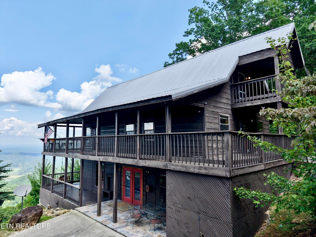 Photo of 2909 Overholt Tr, Pigeon Forge, TN 37862 (MLS # 1354596)