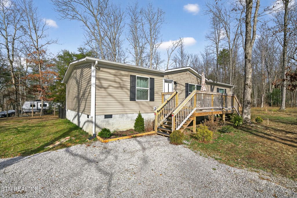 Photo of 22 Lancer Drive, Crossville, TN 38572 (MLS # 1326476)