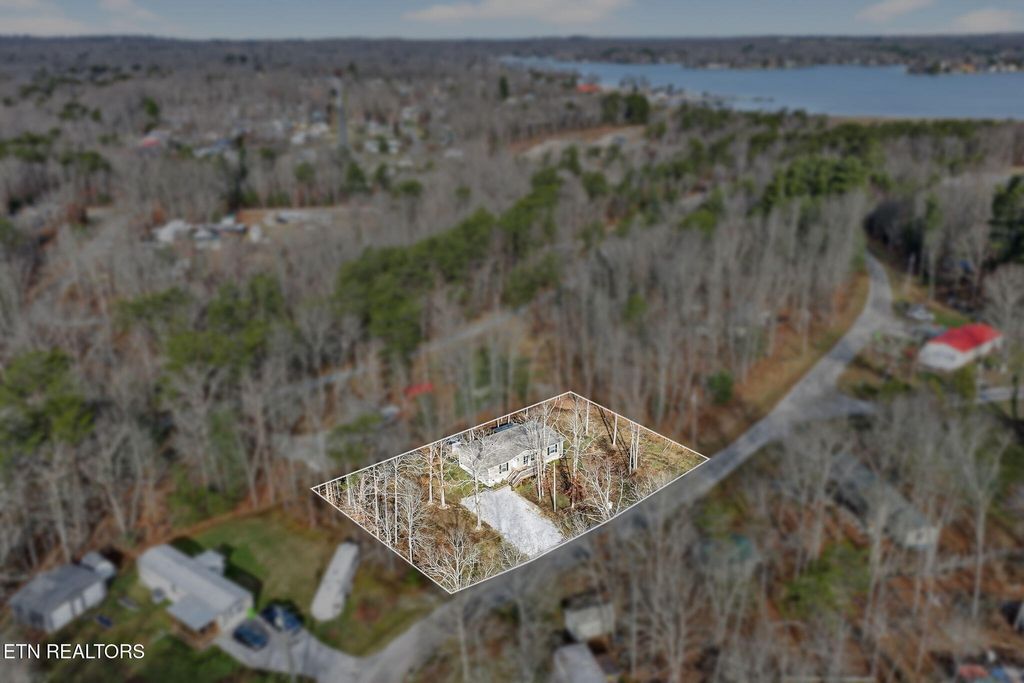 Photo of 22 Lancer Drive, Crossville, TN 38572 (MLS # 1326476)