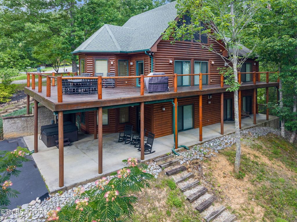 Photo of 2804 Cedar Falls Way, Sevierville, TN 37862 (MLS # 1344686)