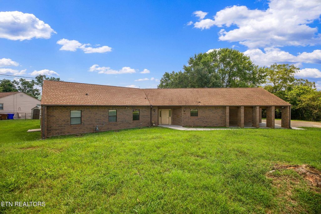 Photo of 145 Latimer Rd, Oak Ridge, TN 37830 (MLS # 1313260)