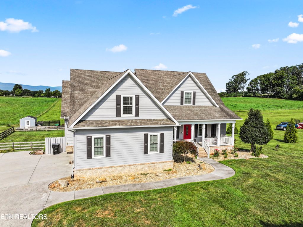 Photo of 771 Majestic Mountains Blvd, Walland, TN 37886 (MLS # 1308902)