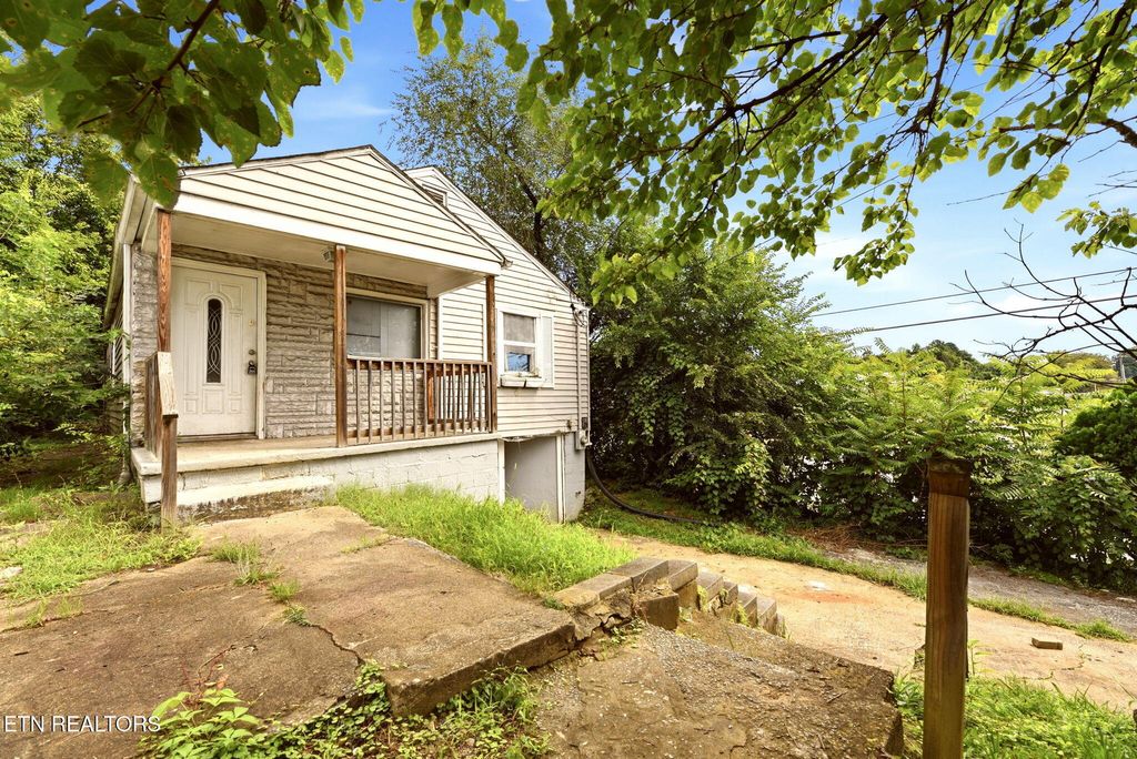 Photo of 2541 Brown Ave, Knoxville, TN 37917 (MLS # 1349342)