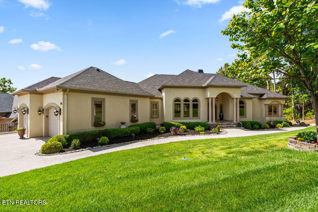 302 Shawnee View