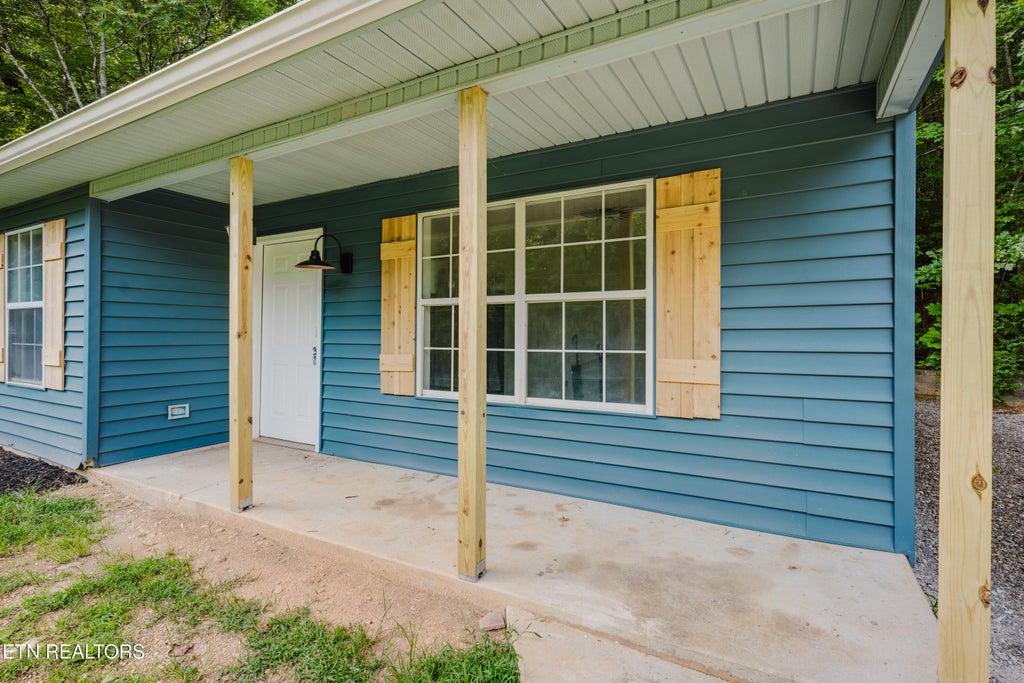 Photo of 146 Park Place, Harriman, TN 37748 (MLS # 1352142)