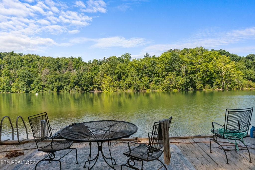 Photo of 496 Cape Norris Rd, New Tazewell, TN 37825 (MLS # 1266404)