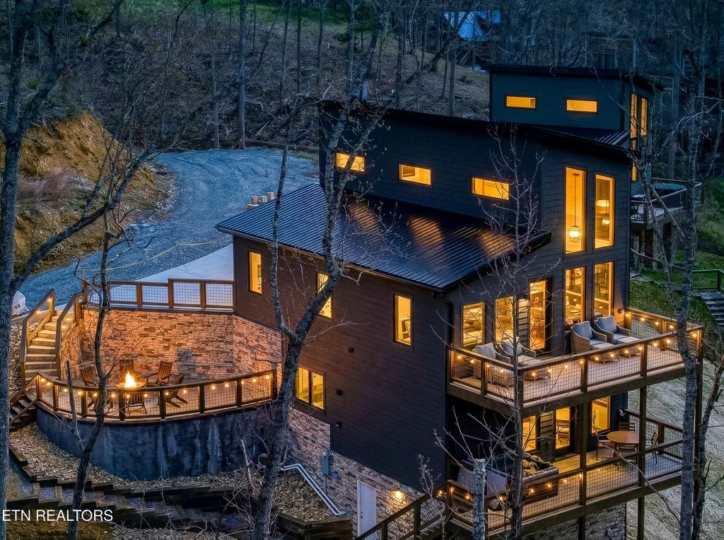 Photo of 3119 Mitzi Way, Sevierville, TN 37862 (MLS # 1334388)