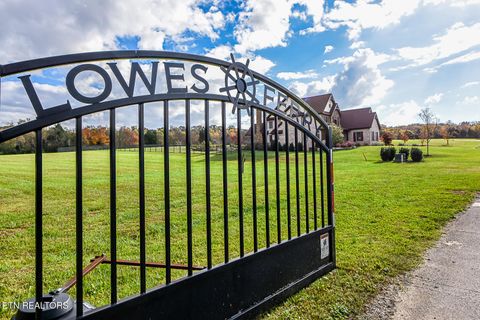 Photo of 3627 Promontory Point, Louisville, TN 37777 (MLS # 1329430)