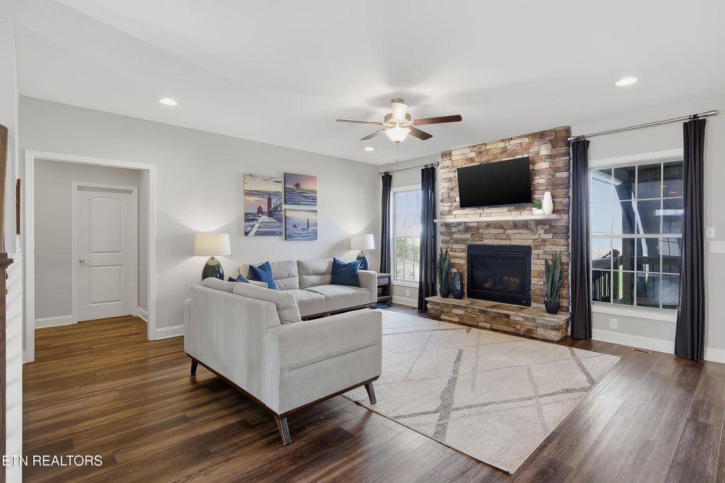 Photo of 2663 Windjammer Lane, Knoxville, TN 37932 (MLS # 1333321)