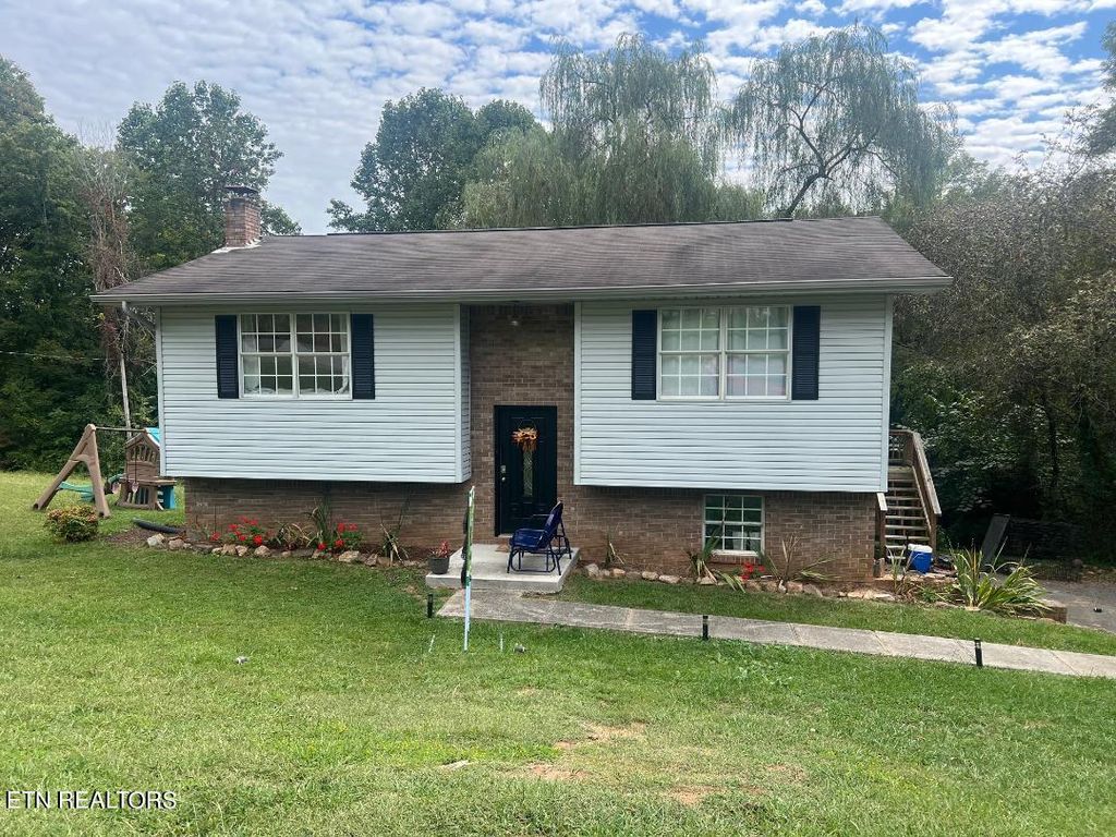 Photo of 121 Allen Drive, Tazewell, TN 37879 (MLS # 1277535)