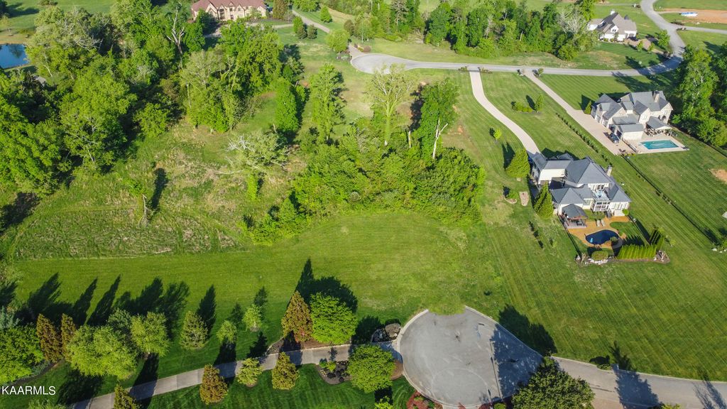 Photo of 3637 Lashbrooke Way, Louisville, TN 37777 (MLS # 1224711)