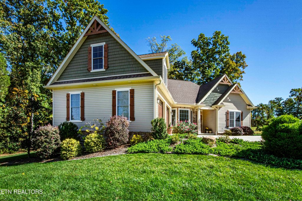 Photo of 823 Kahite Tr, Vonore, TN 37885 (MLS # 1321401)