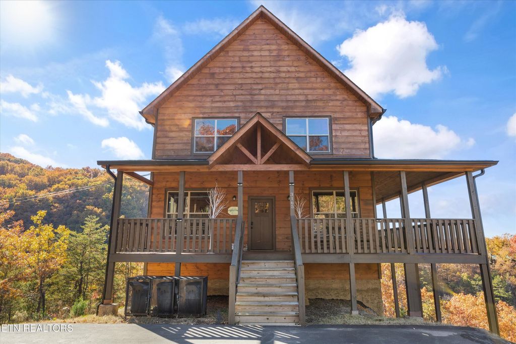 Photo of 3165 Bear Mountain Lane, Sevierville, TN 37876 (MLS # 1340236)
