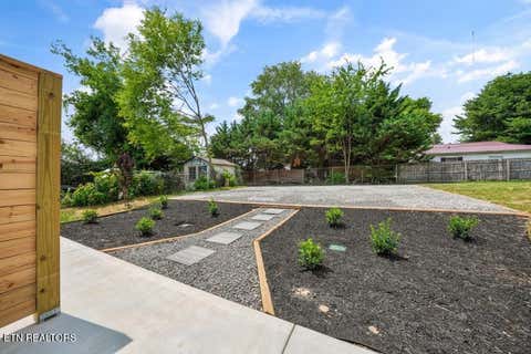 Tiny photo for 3215 Johnston St, Knoxville, TN 37921 (MLS # 1350097)