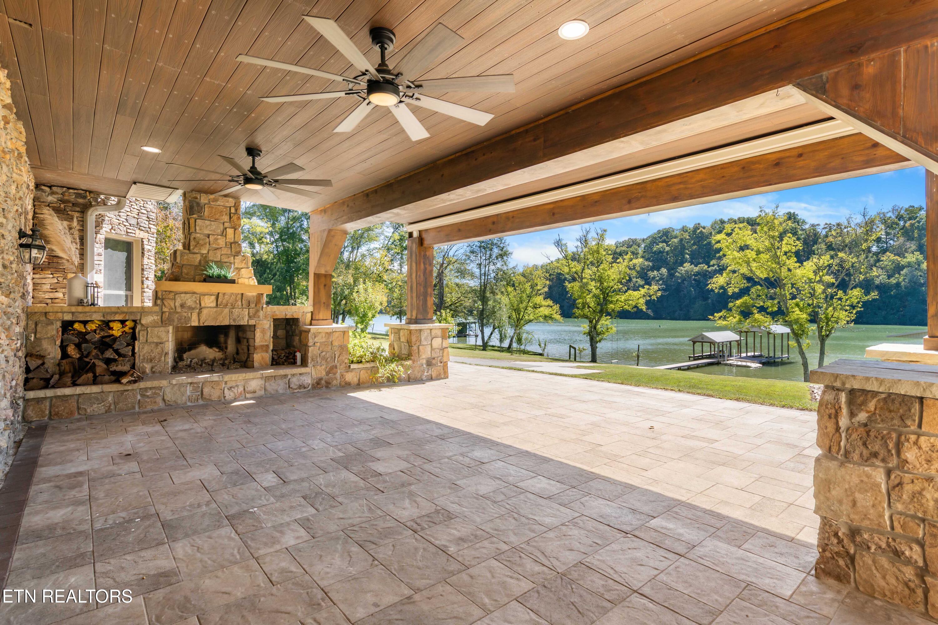 274 Lakecrest Drive