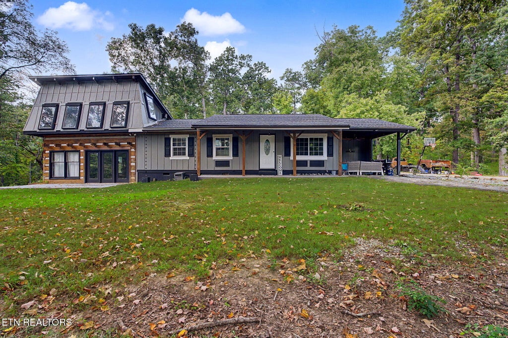 Photo of 381 Fox Cemetery Rd, Sevierville, TN 37876 (MLS # 1355379)