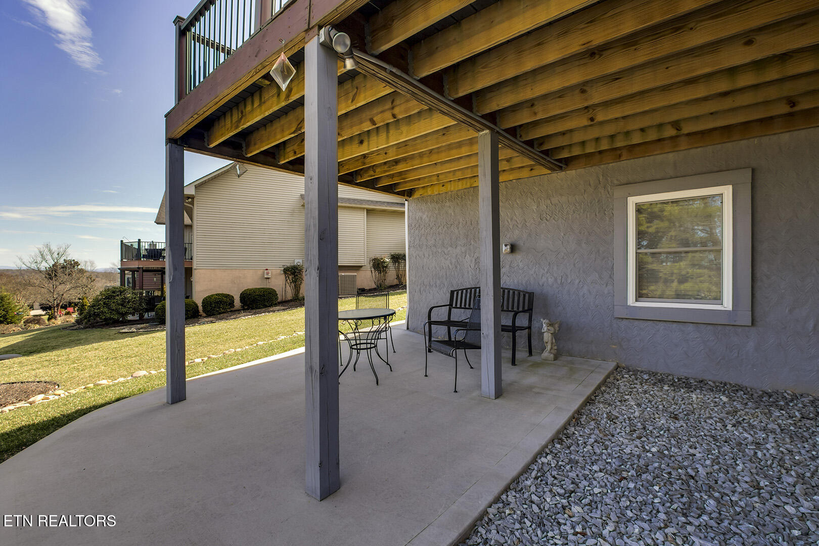 Loudon, Tennessee 37774, United States, 3 Bedrooms Bedrooms, ,2 BathroomsBathrooms,Residential,Pending,80749