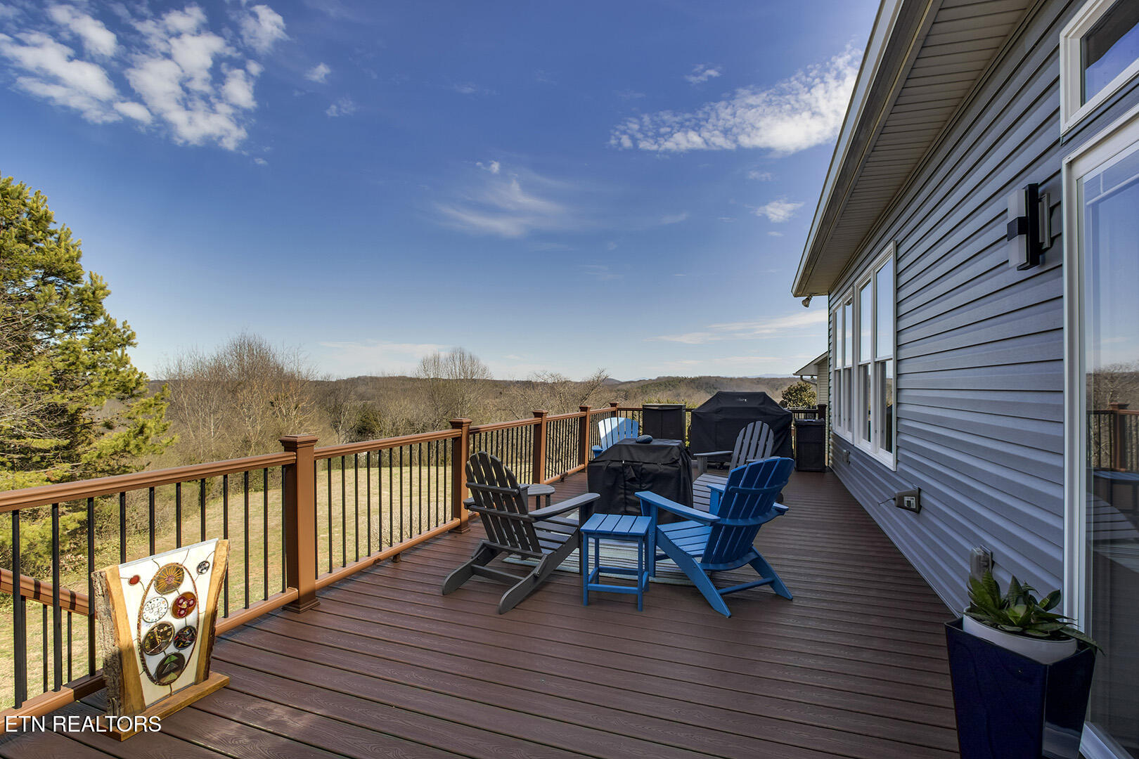 Loudon, Tennessee 37774, United States, 3 Bedrooms Bedrooms, ,2 BathroomsBathrooms,Residential,Pending,80749