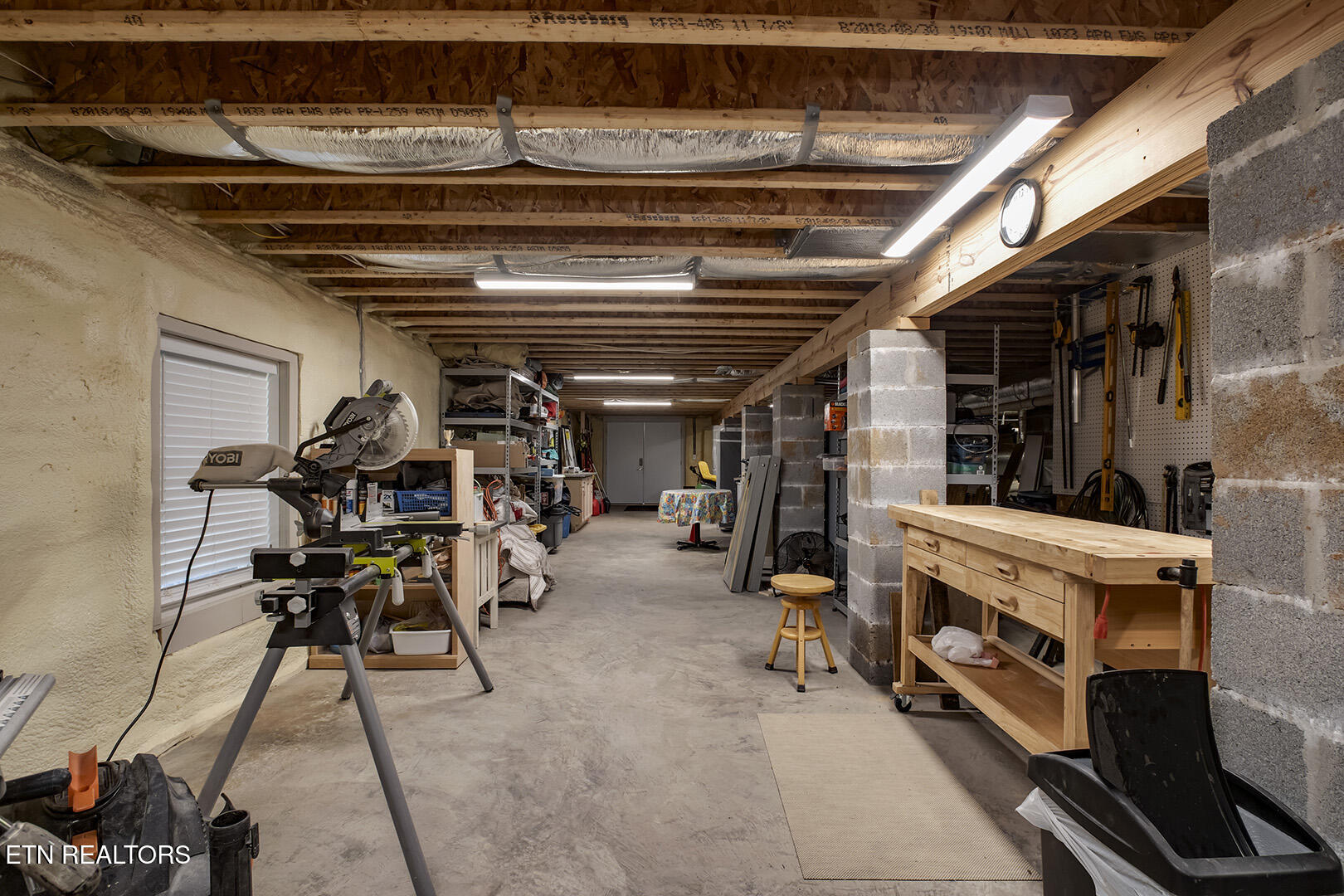 Loudon, Tennessee 37774, United States, 3 Bedrooms Bedrooms, ,2 BathroomsBathrooms,Residential,Pending,80749