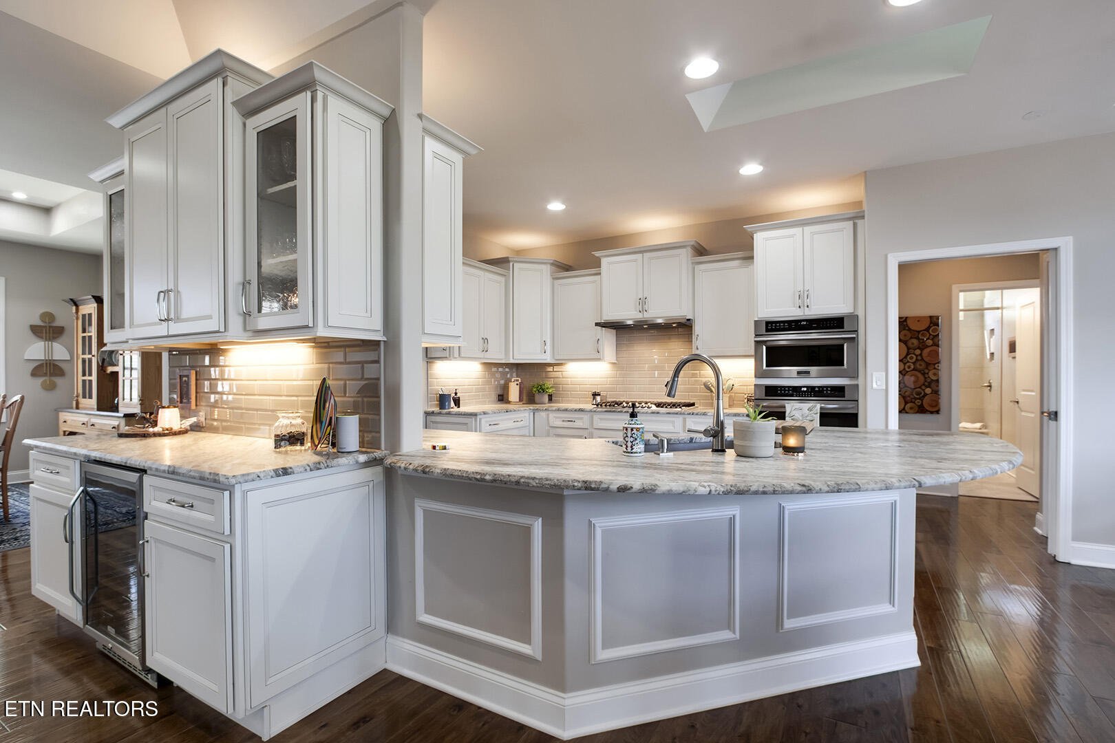 Loudon, Tennessee 37774, United States, 3 Bedrooms Bedrooms, ,2 BathroomsBathrooms,Residential,Pending,80749