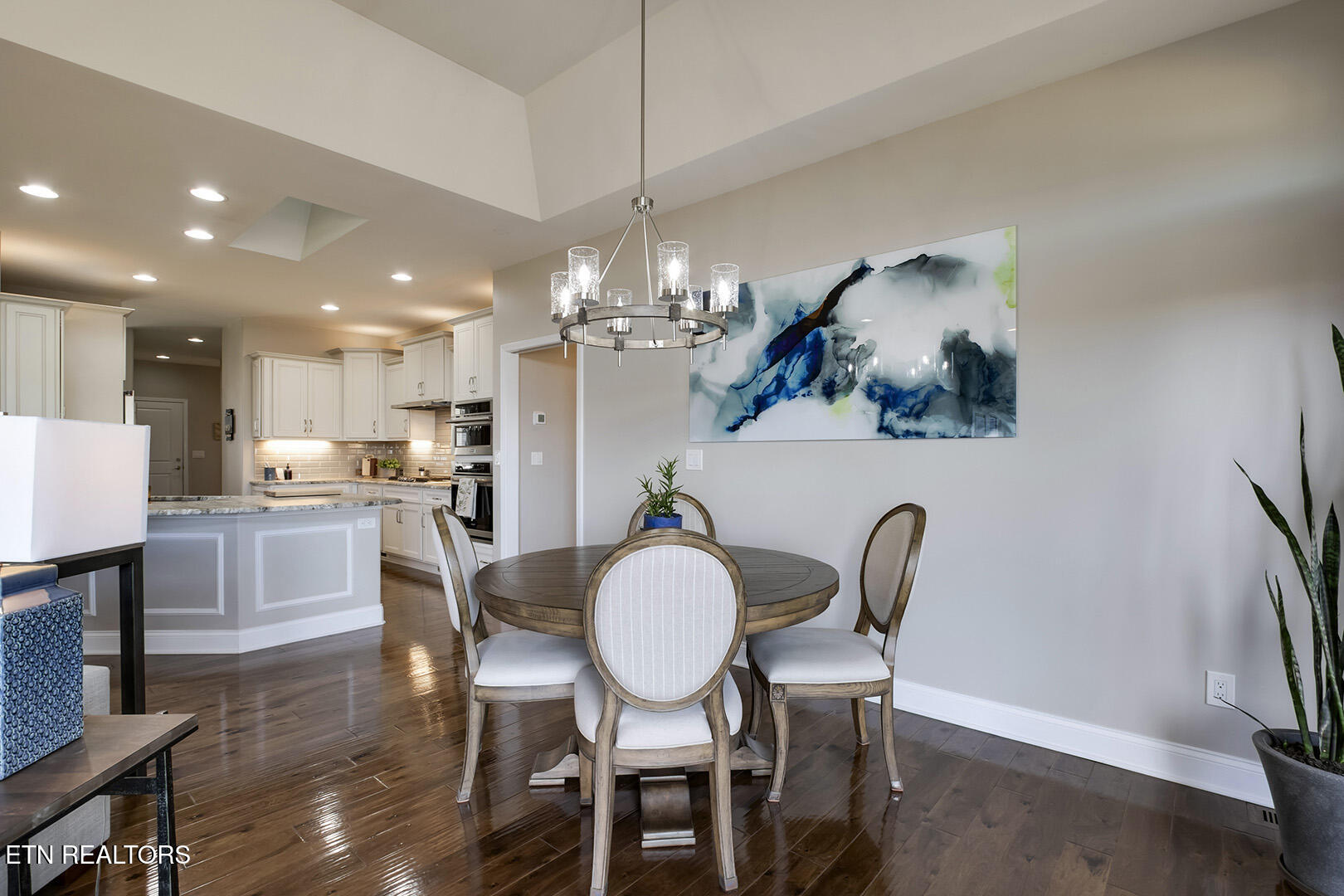 Loudon, Tennessee 37774, United States, 3 Bedrooms Bedrooms, ,2 BathroomsBathrooms,Residential,Pending,80749