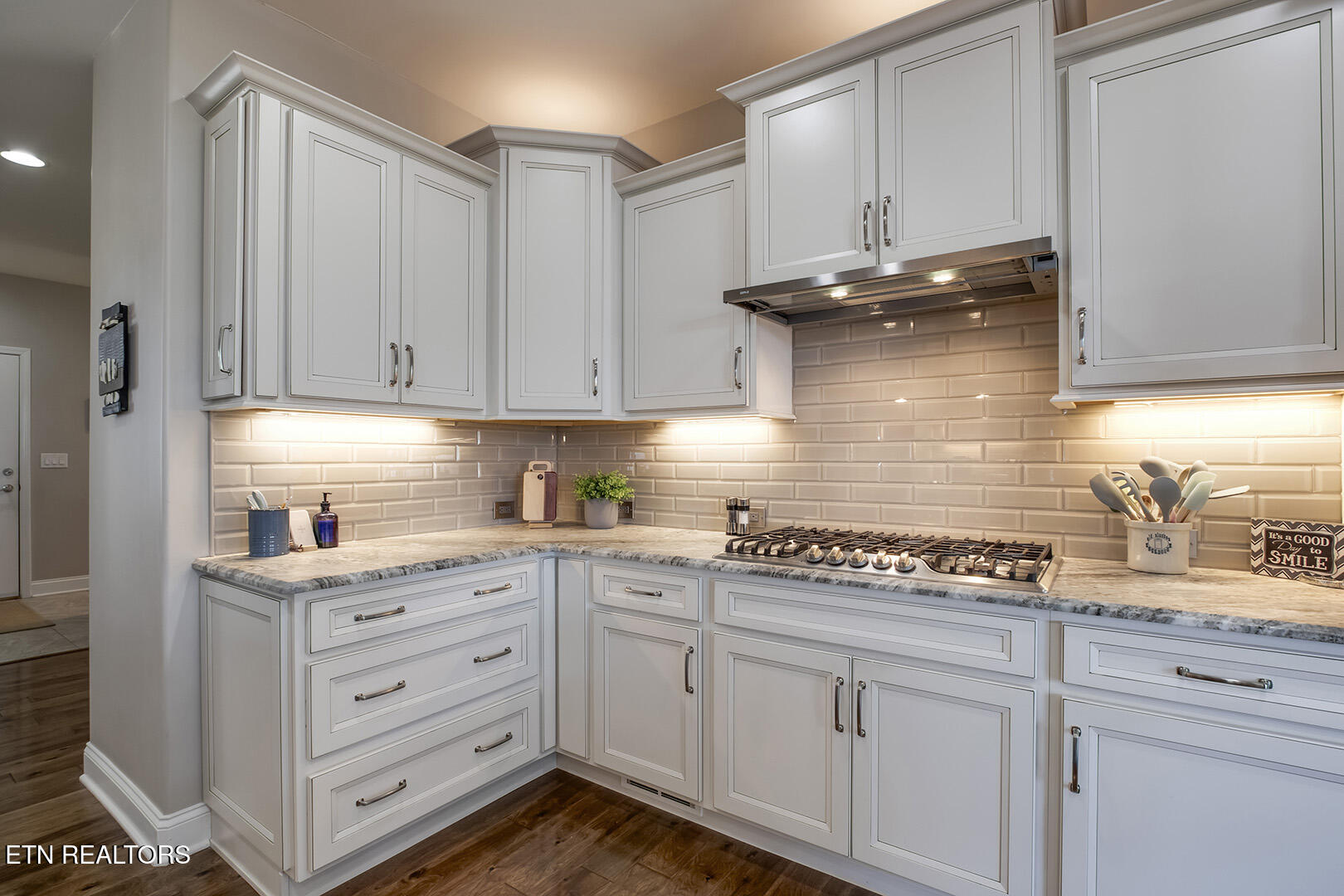 Loudon, Tennessee 37774, United States, 3 Bedrooms Bedrooms, ,2 BathroomsBathrooms,Residential,Pending,80749