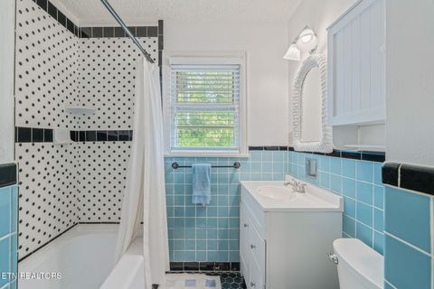 Tiny photo for 5525 Crestwood Drive, Knoxville, TN 37914 (MLS # 1336784)