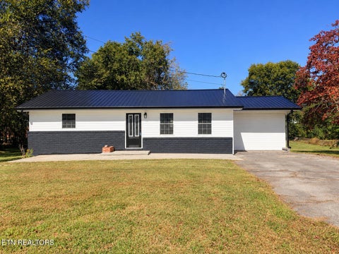 Photo of 462 Morris St, Newport, TN 37821 (MLS # 1360067)