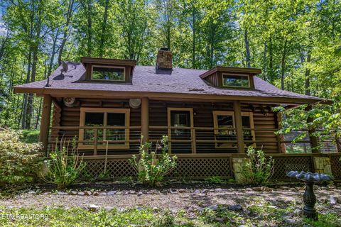 4360 Lakeshore Ave Sevierville TN 37876