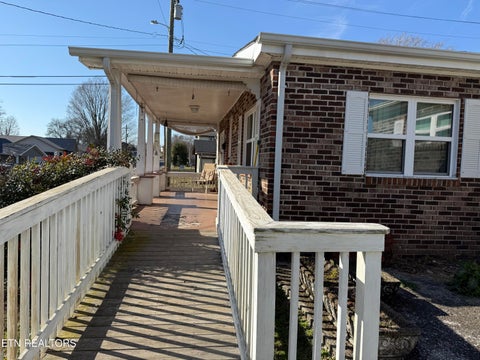Tiny photo for 100 Church St, Loudon, TN 37774 (MLS # 1348115)