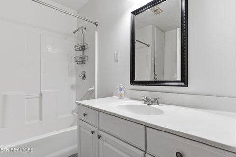 Tiny photo for 923 Marlow Circle, Clinton, TN 37716 (MLS # 1354651)