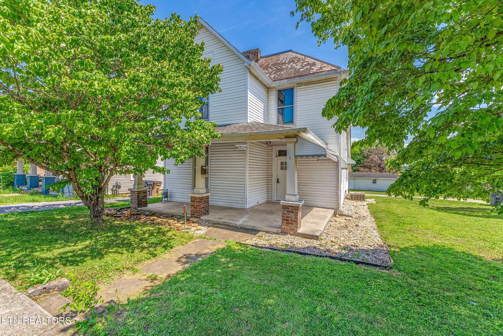 Photo of 2100 Cecil Ave, Knoxville, TN 37917 (MLS # 1341690)