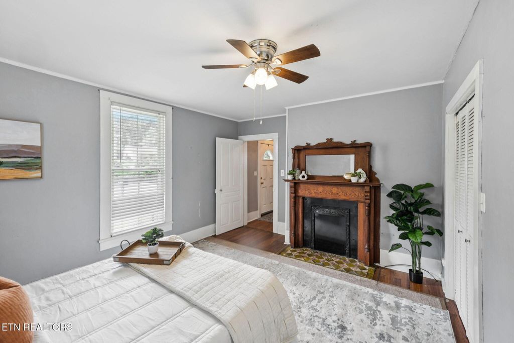 Photo of 308 Mccaslin Ave, Sweetwater, TN 37874 (MLS # 1313650)