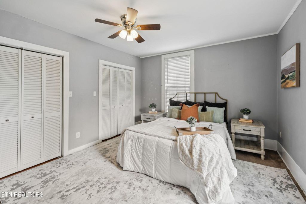 Photo of 308 Mccaslin Ave, Sweetwater, TN 37874 (MLS # 1313650)