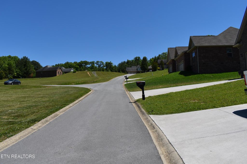 Photo of 420 Cromwell St, Harrogate, TN 37752 (MLS # 1340139)