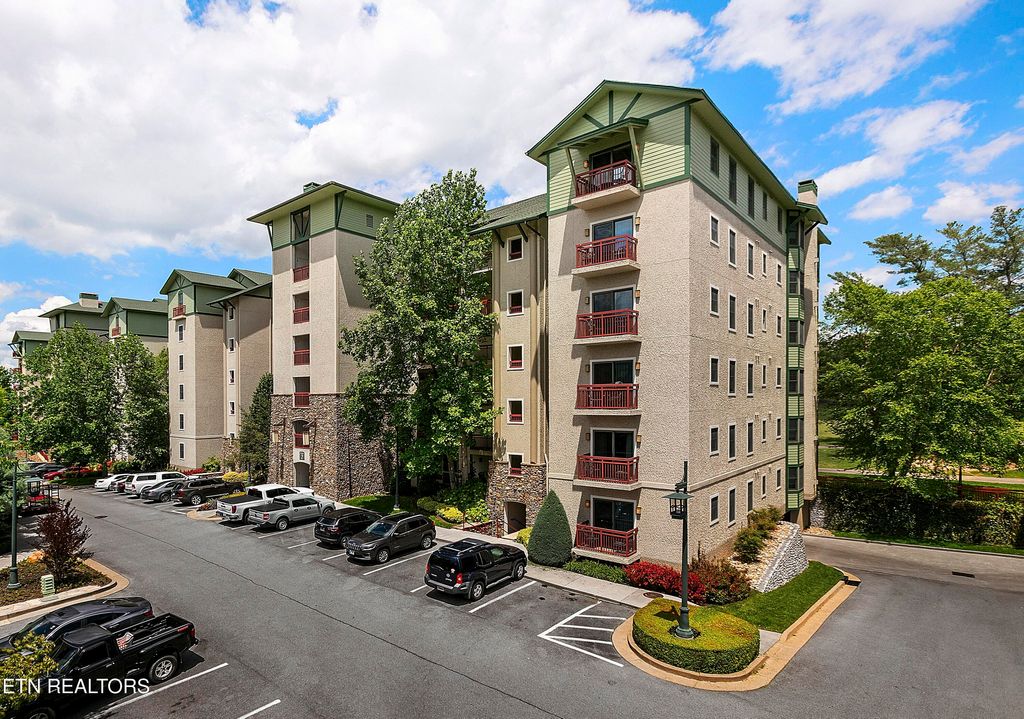 Photo of 212 Dollywood Lane #UNIT 236, Pigeon Forge, TN 37863 (MLS # 1300684)