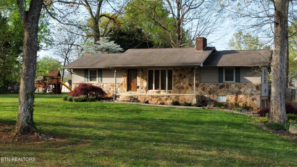 Photo of 111 Tango Drive Drive, Madisonville, TN 37354 (MLS # 1303226)