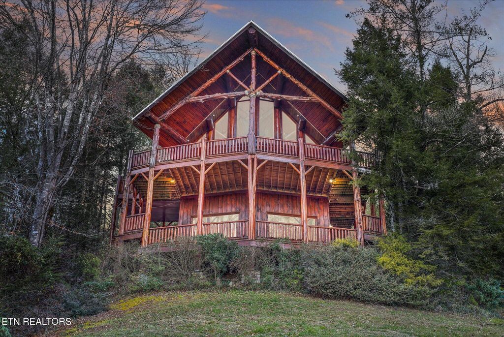 Photo of 2230 Orchard Trail Way, Sevierville, TN 37862 (MLS # 1321355)