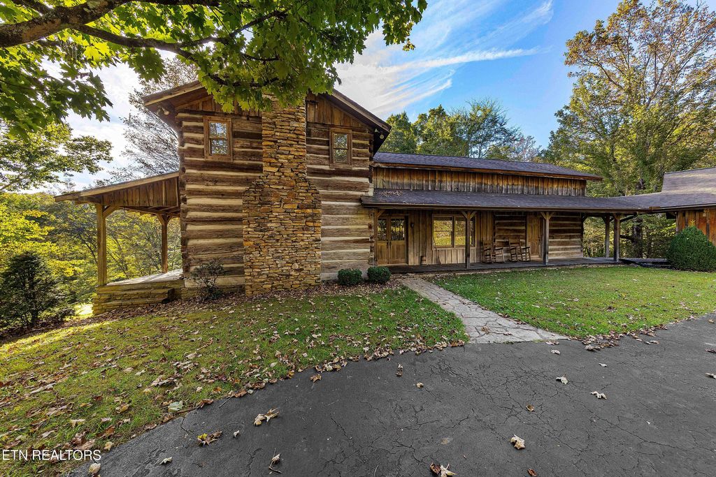 Photo of 9633 Stringtown Rd, Strawberry Plains, TN 37871 (MLS # 1314711)