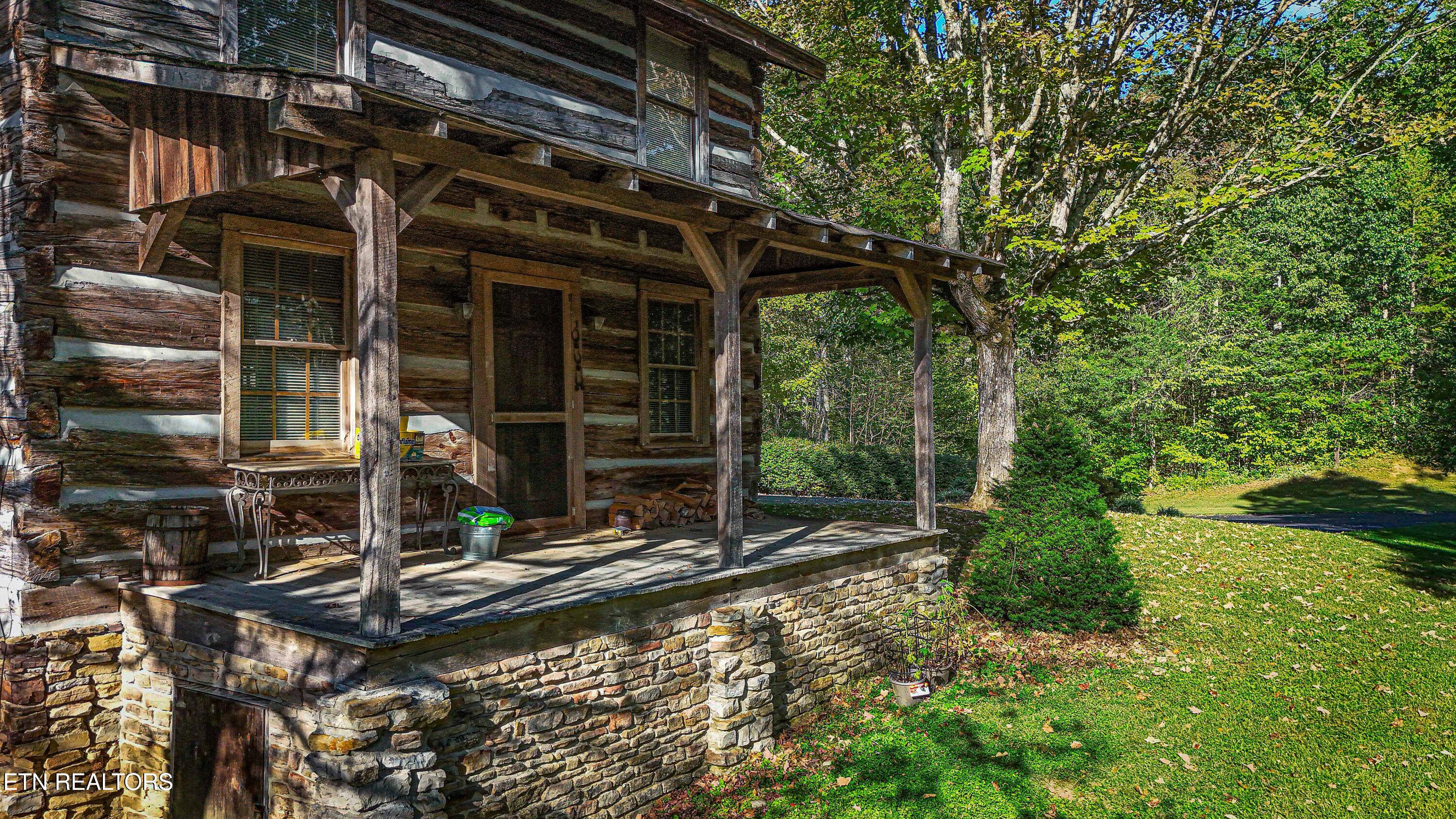 9633 Stringtown Rd