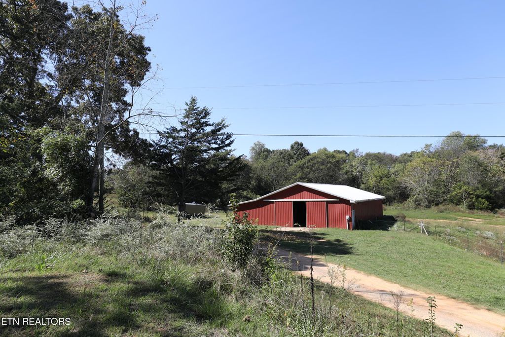 Photo of 222 Summit Rd, Madisonville, TN 37354 (MLS # 1279466)
