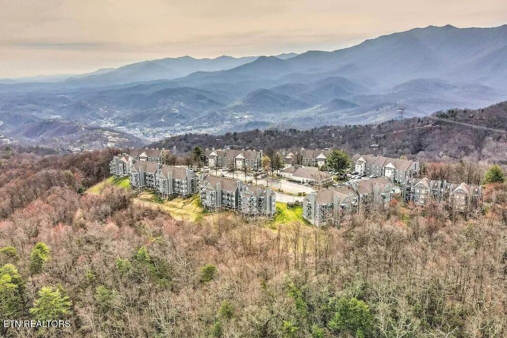 Photo of 1260 Ski View Drive #4108, Gatlinburg, TN 37738 (MLS # 1341705)